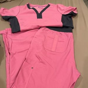 Purple Label yoga scrub set size large